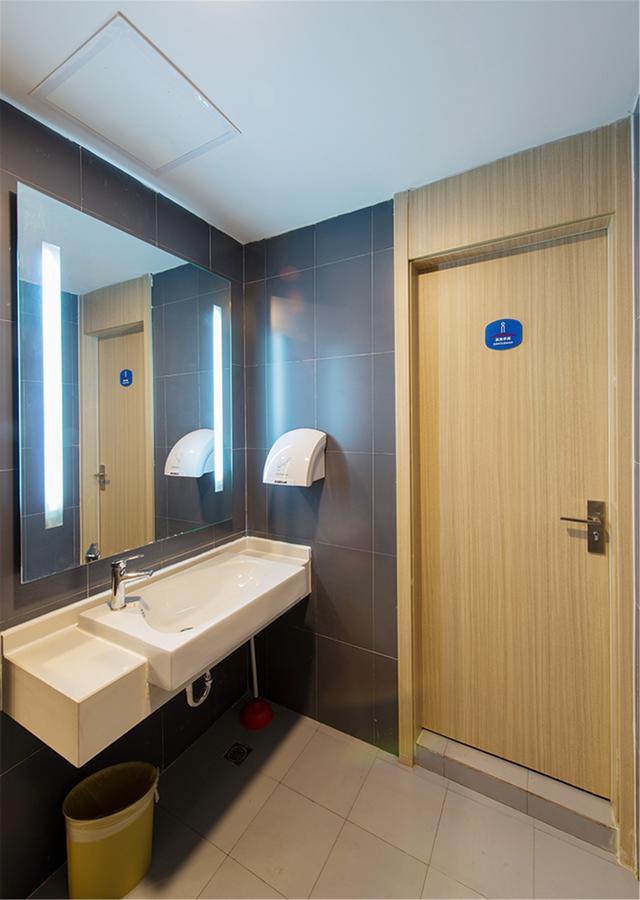 Hanting Express Shanghai Jiazhan Road מראה חיצוני תמונה